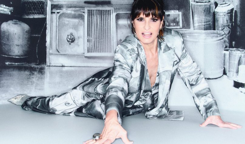 Fernanda Abreu apresenta turnê “Da Lata 30 Anos” em show gratuito no DFB Festival 2026, em Fortaleza