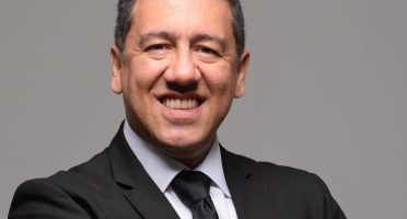Ideal Clube será palco de show de Altemar Dutra Jr. em um tributo a Evaldo Gouveia