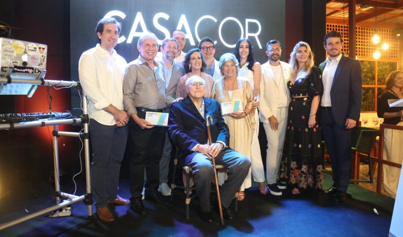 Na ocasião, foram entregues homenagens da CASACOR a empresários cearenses.