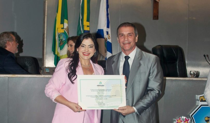 Conexão Real, idealizado por Vivi Almada, recebe homenagem na Câmara Municipal de Fortaleza