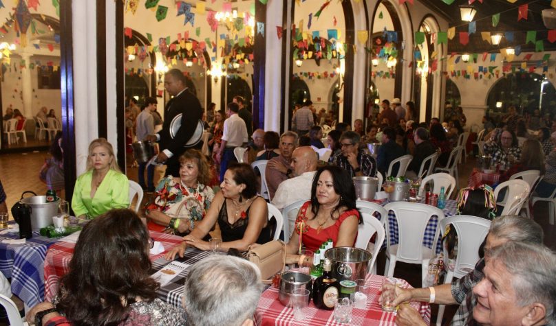 Ideal Clube realiza Arraiá da Alegria com ação beneficente em apoio à Fundação do Rim