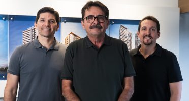 WR Engenharia celebra 40 anos com ação para colaboradores em 12 obras no Ceará