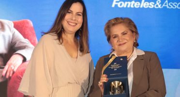 Dulce Silveira é homenageada nos 40 anos da Fonteles & Associados
