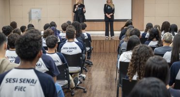 Escolas SESI SENAI promovem diálogo sobre respeito e prevenção à violência contra a mulher