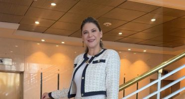 Karla Bessa participa de congresso internacional de medicina estética no Chile