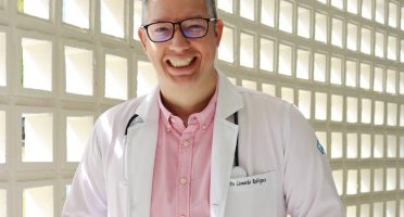 Envelhecimento saudável exige prevenção e cuidados ao longo da vida, alerta médico