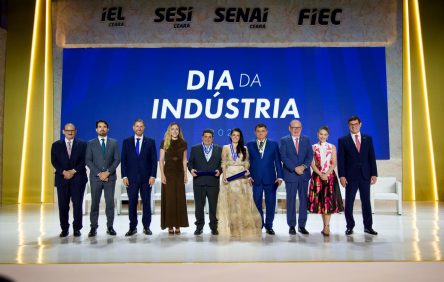 FIEC comemora Dia da Indústria com entrega da Medalha do Mérito Industrial e da Medalha da Ordem do Mérito Industrial