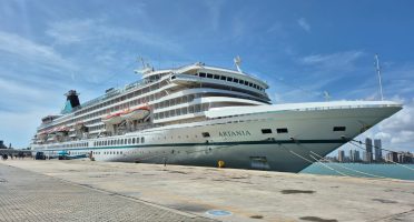 Fortaleza espera receber 14 mil turistas na temporada de cruzeiros 2026/2027