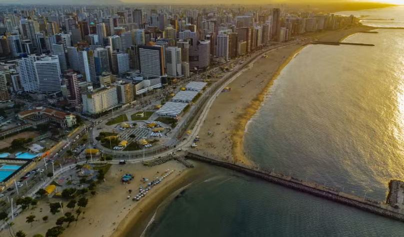 De vila de pescadores ao metro quadrado mais valorizado da cidade: a metamorfose urbana e imobiliária da Beira-Mar de Fortaleza