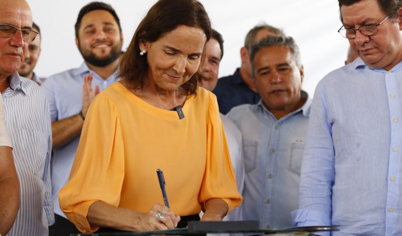 Segundo a governadora Izolda Cela, o equipamento irá fortalecer o escoamento de produtos e facilitar a chegada de pessoas na região. Foto: Tatiana Fortes/Gov do Ceará.