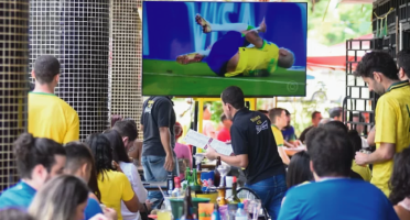 Já o varejo, que costuma fechar mais cedo nesses dias, registra queda no faturamento. Foto: Matheus Veloso/Metrópoles.