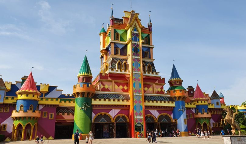 Com as férias escolares chegando, as famílias começam a planejar viagens com os pequenos. Foto: Divulgação/Beto Carrero World.