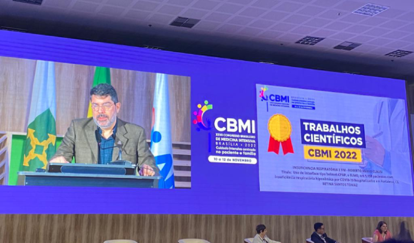 Presidente da Sociedade Cearense de Terapia Intensiva, Ricardo Sidou, recebeu o prêmio representando a equipe. Foto: Arquivo Pessoal.