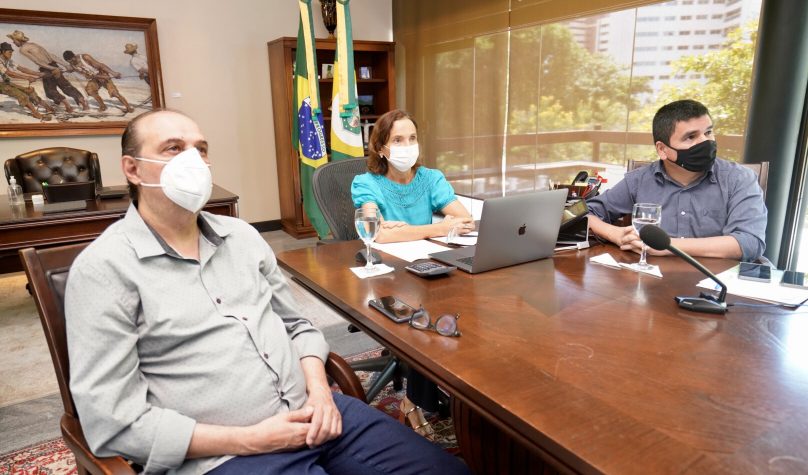 Segundo a governadora Izolda Cela, esse resultado se deve à eficácia da vacina. Foto: Carlos Gabaja/Gov do Ceará.