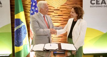 Acordo prevê intercâmbio das melhores práticas, serviços e tecnologias entre os dois governos. Foto: Carlos Gibaja/Gov do Ceará.