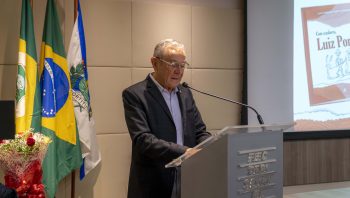 FIEC sedia lançamento de livro sobre história do médico e professor Luiz Porto