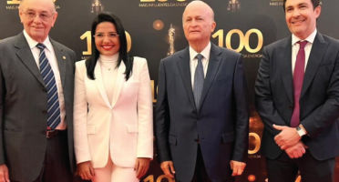 Quatro empresários do setor no Ceará receberam a premiação em São Paulo. Da esquerda para a direita: Jurandir Picanço, Laiz Hérida, Lauro Fiúza e Luis Carlos Queiroz. Foto: Divulgação/FIEC.