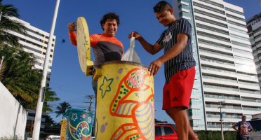 A iniciativa beneficia a população que quer participar e contribuir com a coleta seletiva. Foto: Divulgação/PMF.
