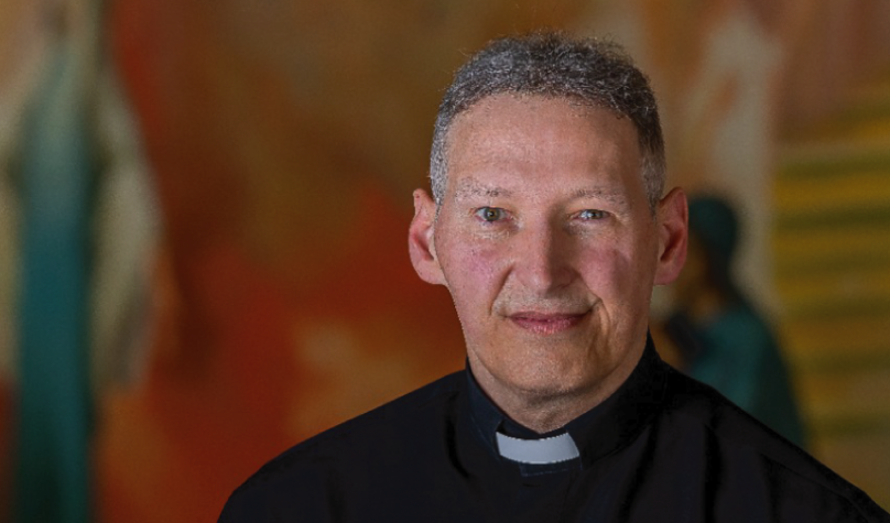 Ação é voltada para fãs que comprarem livros do sacerdote na Livraria Leitura do shopping. Foto: Divulgação.