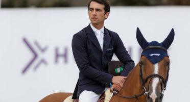 O cavaleiro radicado no Ceará subiu no lugar mais alto do pódio dois dias seguidos. Foto: Divulgação.