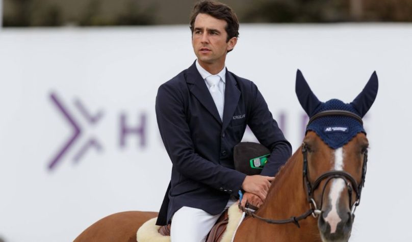 O cavaleiro radicado no Ceará subiu no lugar mais alto do pódio dois dias seguidos. Foto: Divulgação.