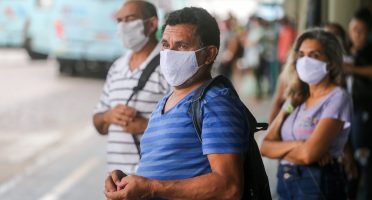 O uso do item permanece obrigatório nas unidades de saúde. Foto:Rodrigo Carvalho/CMFor.