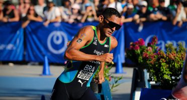 Durante os três estágios da final, Manoel Messias esteve na briga pelas primeiras colocações. Foto: Wagner Araújo/World Triathlon.
