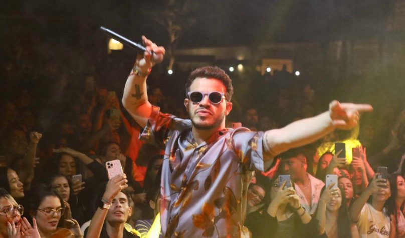 Cantor cearense está lançando nova música com o português David Carreira. Foto: Régis Velásquez/ Especial Metrópoles.