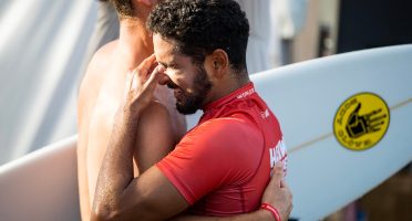 A vaga para a seleção brasileira de surfe veio durante o Haleiwa Challenger, no Havaí. Fotos: Brent Bielmann/World Surf League.