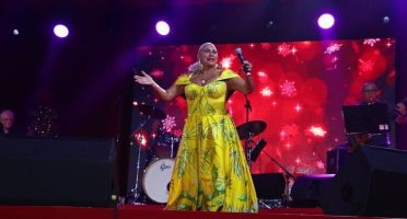 Cerimônia também teve a entrega simbólica da chave da cidade para o Papai Noel. Fotos: Kiko Silva/PMF.