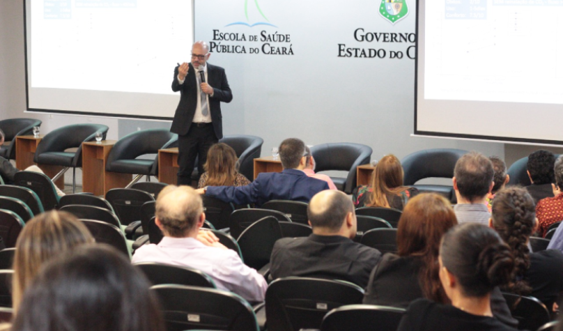 O resultado prévio da pesquisa foi apresentado pelo idealizador do capacete, Marcelo Alcantara. Foto: Daniel Araújo.