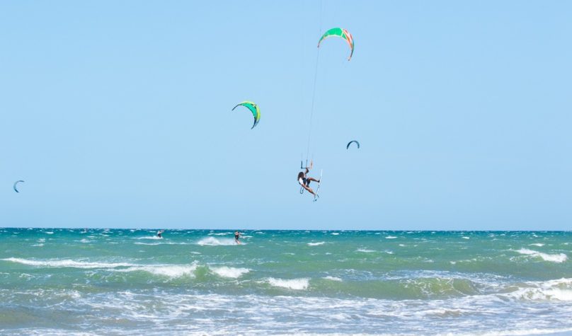 Cidade tem apoio do Ministério do Turismo para elaborar o Plano de Gestão Integrada da orla local. Foto: Leca Mir/Ceará Kite Pro.