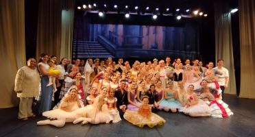 Foto: Reprodução/Instagram/@balletmonicaluiza