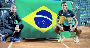 O tenista cearense ganhou posições no ranking da ATP depois da vitória em Gênova. Foto: Reprodução/Twitter.