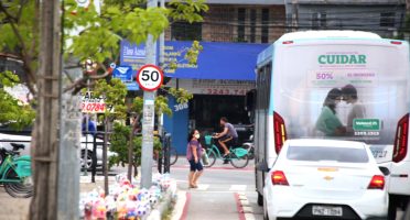 Para fortalecer a segurança viária, Fortaleza tem cerca de 50 vias com velocidade readequada de 60 km/h para 50 km/h. Foto: Marcos Moura.