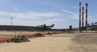 Equipamento será capaz produzir até 178 toneladas de hidrogênio verde por ano. Foto: Carlos Gibaja e Tiago Stille/Gov do Ceará.