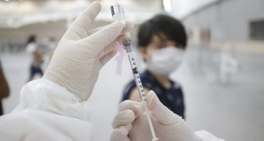 As campanhas seguem obececendo a cronograma específico por grupos prioritários. Foto: Helene Santos/Gov do Ceará.