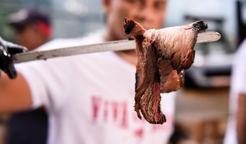 Na Estação Viva La Carne, chefs estarão preparando cortes especiais de carne e interagindo com o público. Foto: Divulgação/Viva La Carne.