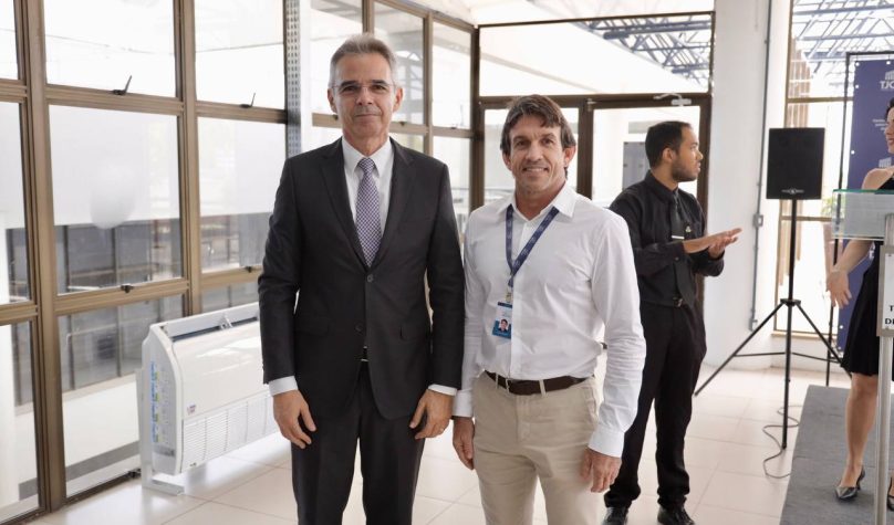 Presidente do Tribunal de Justiça do Estado do Ceará (TJCE),  desembargador Heráclito Vieira de Sousa Neto, e o CEO do Grupo Portfolio, Cassio Germano.