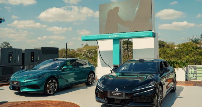 Carregador ultrarrápido promete 400 km de autonomia em cinco minutos para carros elétricos