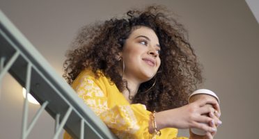 Menos estímulo, mais pausa: quando o silêncio vira uma forma de desacelerar